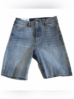 NWT CALI Frayed Ultra High Rise Denim Shorts Juniors 1